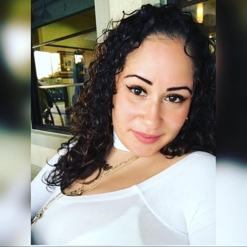 Meet your Posher, Carmen